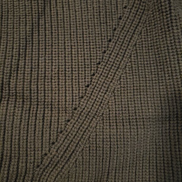 (EUC) WHBM Long Sleeve Crop Pullover Black (Size: Large) - Picture 6 of 8